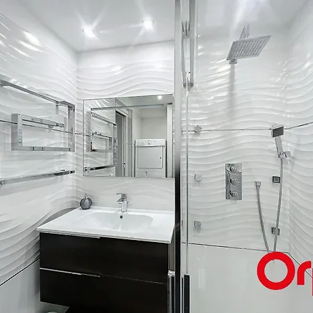 Apartment Superbe 2 Pieces Avec Clim, Parking Et Wifi - Fr-1-647-22