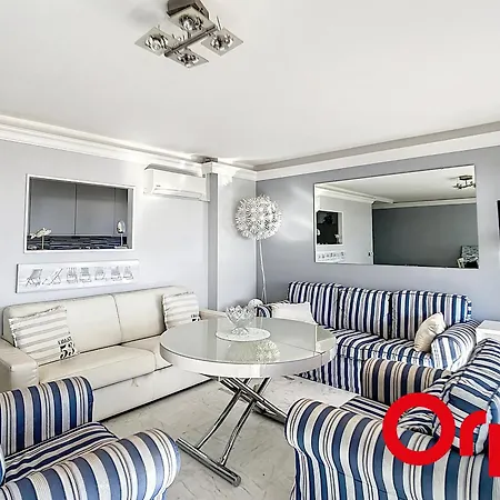 Superbe 2 Pieces Avec Clim, Parking Et Wifi - Fr-1-647-22 *