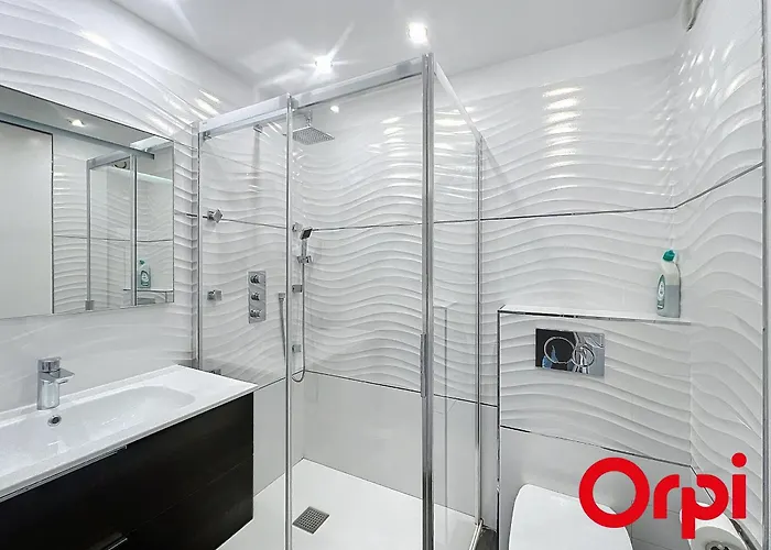 Superbe 2 Pieces Avec Clim, Parking Et Wifi - Fr-1-647-22 *